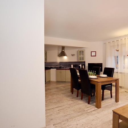 Apartament Przy Latarni Morskiej كولوبرزيغ المظهر الخارجي الصورة